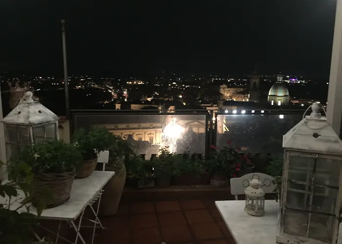 Casa tipica siciliana patronale home BedandBreakfast TreMetriSoprailCielo Camere con vista, colazione interna in terrazzo panoramico