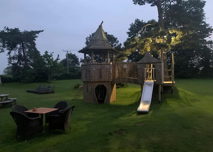 Scarborough Hill Country Inn