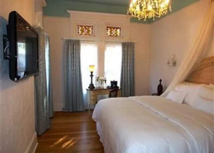 Patterson Inn