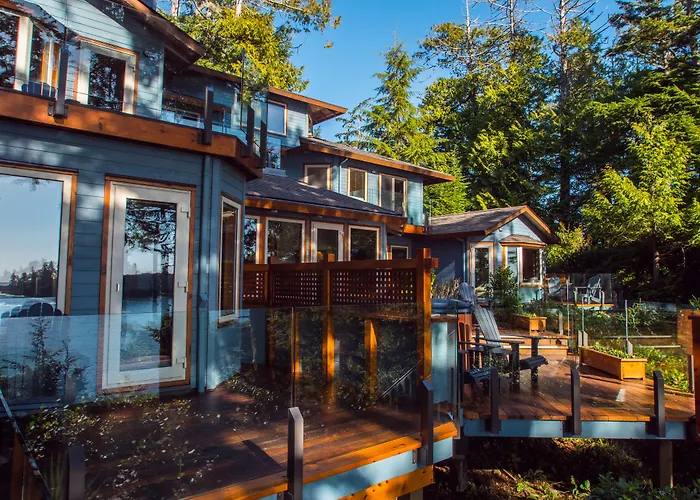 Snug Harbour Inn
