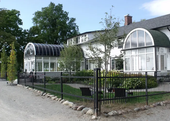 Stevenson Farms-Harvest Spa B & B