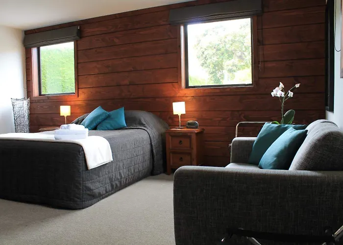 Inn The Bay Bed & Breakfast