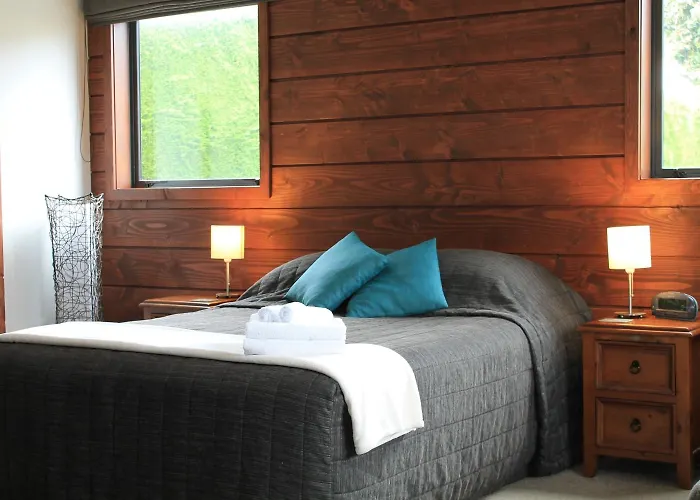 Inn The Bay Bed & Breakfast