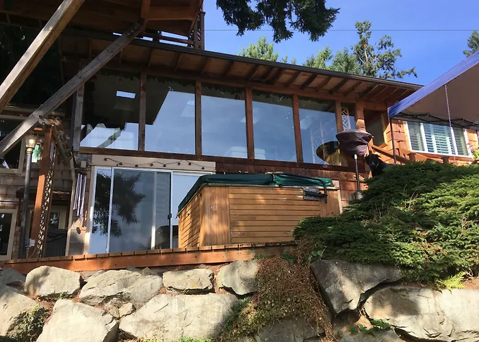 Cottage Lake Bed And Breakfast