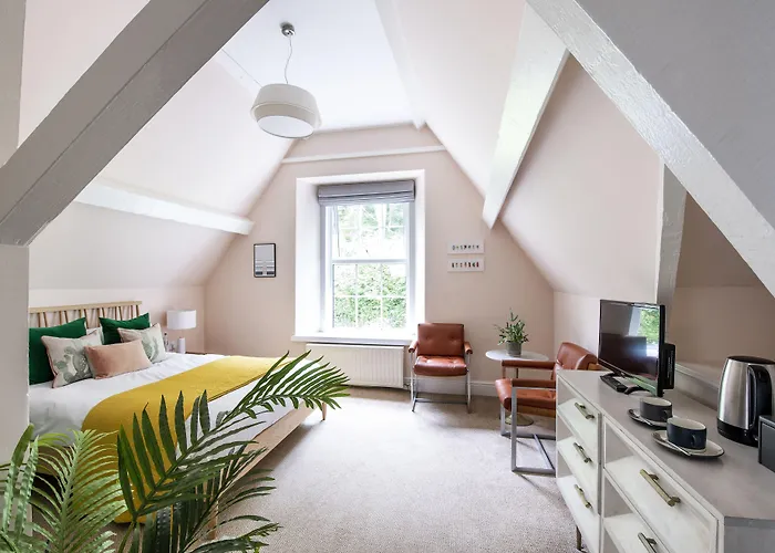 Coed Mawr Hall Bed & Breakfast