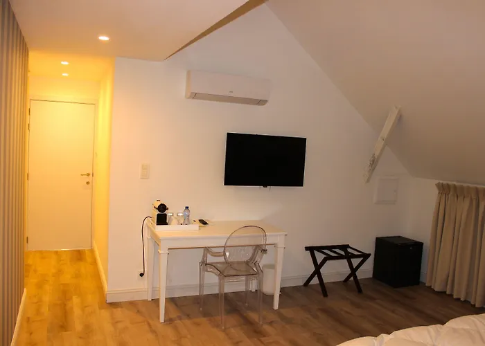 The Hamptons Boutique Hotel