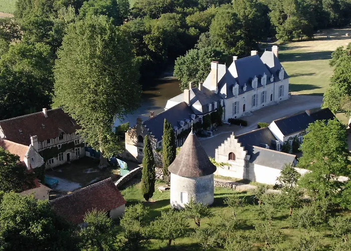 Chateau Des Grotteaux Pres Chambord