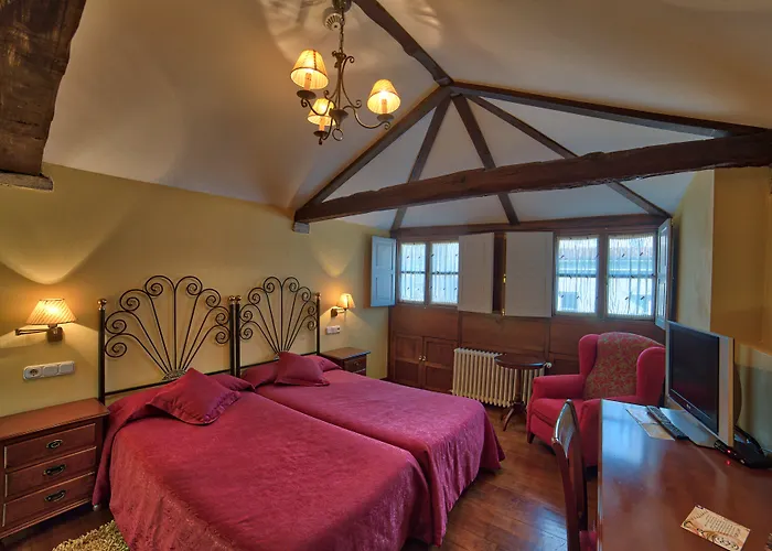 Hostal Santo Grial Santiago de Compostela