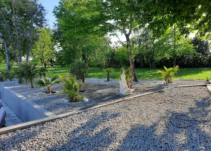 Le Domaine De Canesse