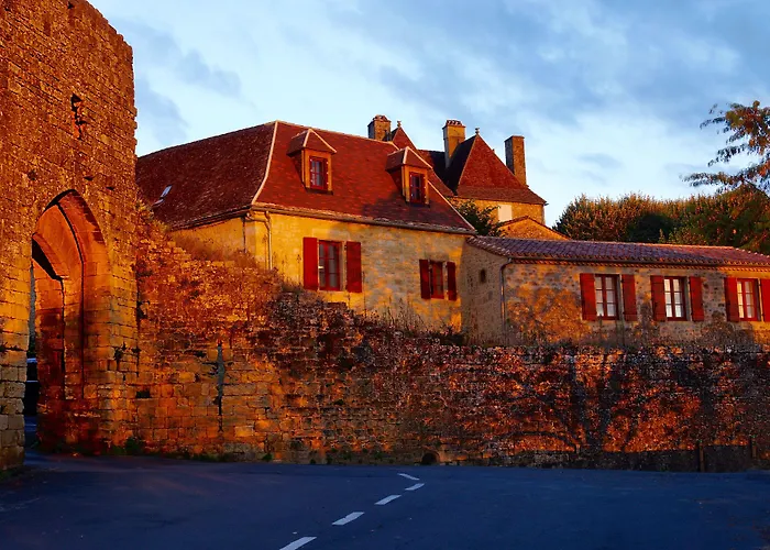 1 Logis A Domme - Piscine & Spa