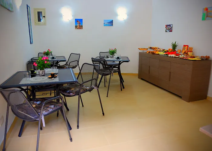 B&B Il Melograno Antico Con Terrazza E Giardino