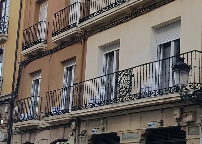 Hostal Puente De Hierro Logrono