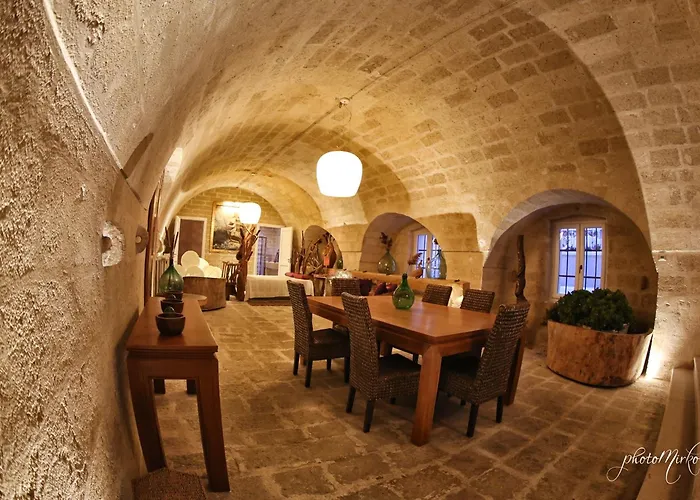 Domus Decclesiis