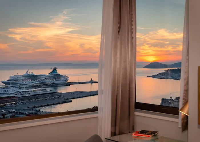 Royal Suites-Sky