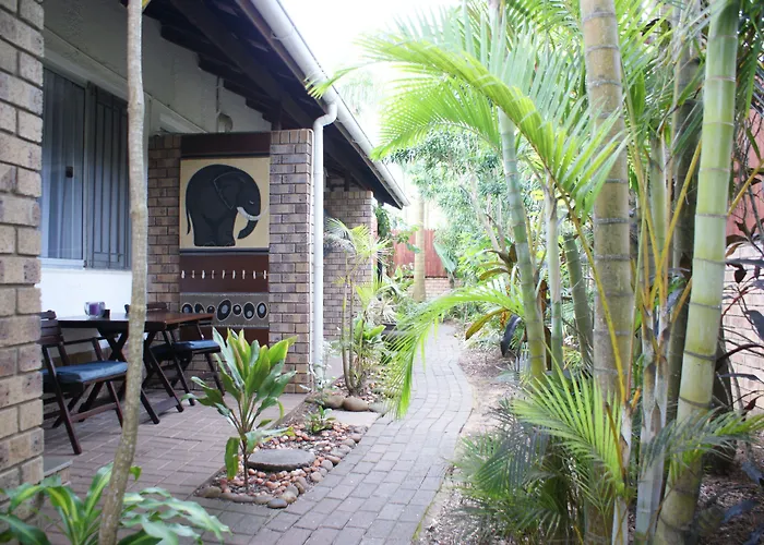 Bhangazi Lodge Bed & Breakfast