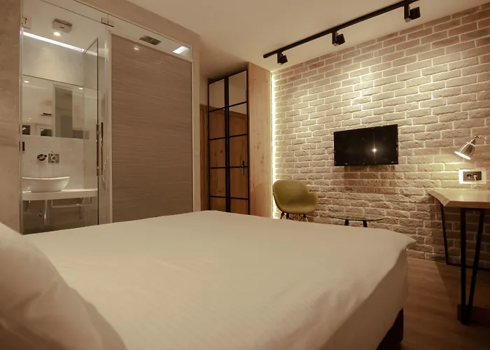Level Luxury Room'S