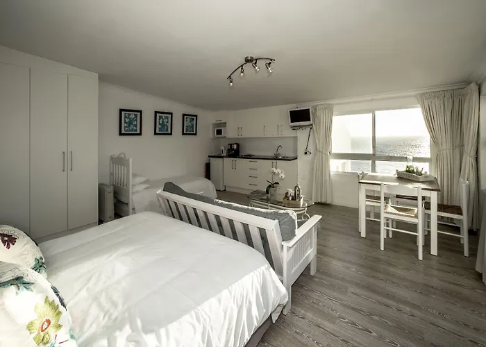 Rocklands Seaside Bed And Breakfast