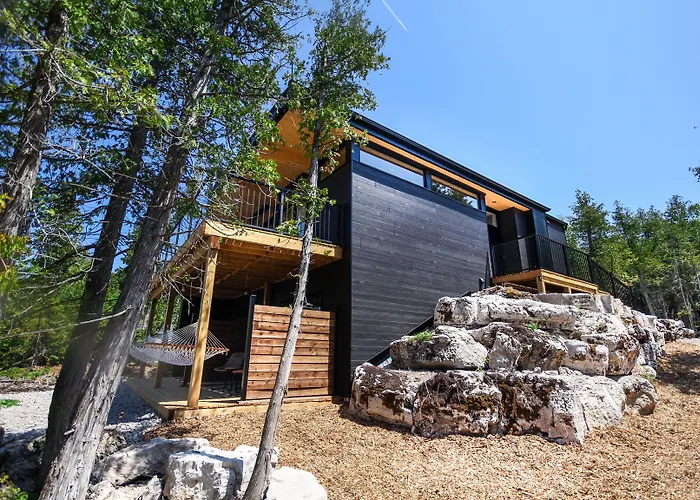 Stone Cove Waterfront Adults Only B&B
