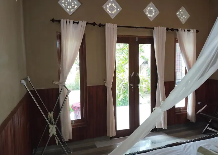 Khailash Warung And Home Stay