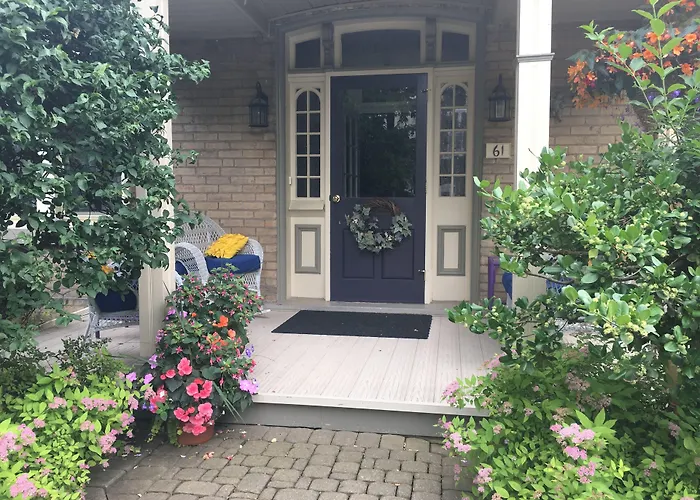 Cottage On Caledonia Bed & Breakfast