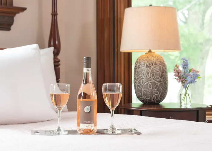 Sinclair Inn Bed & Breakfast