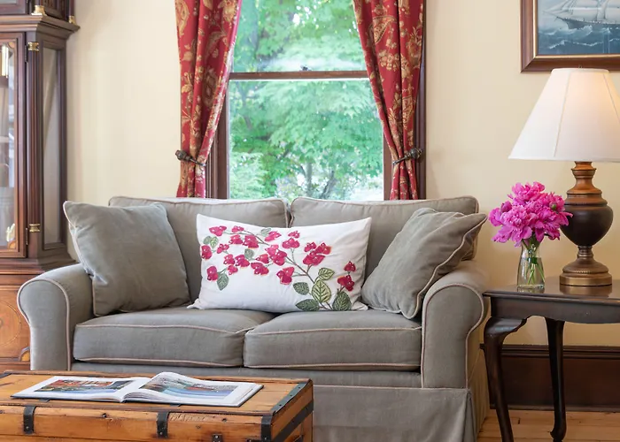Sinclair Inn Bed & Breakfast