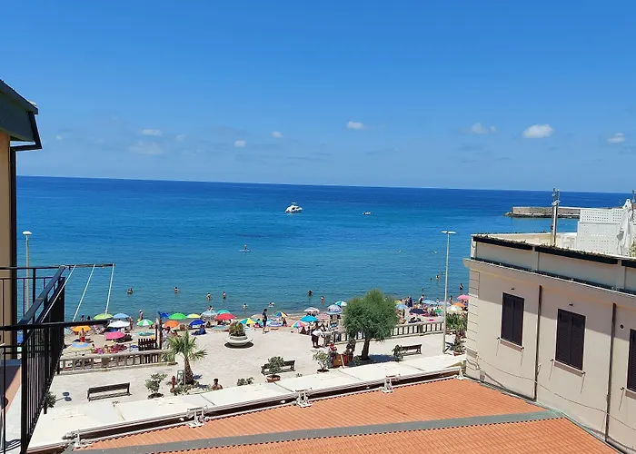B&B Le Suites Di Costanza