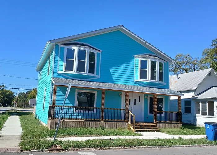 Branson House Bed & Breakfast