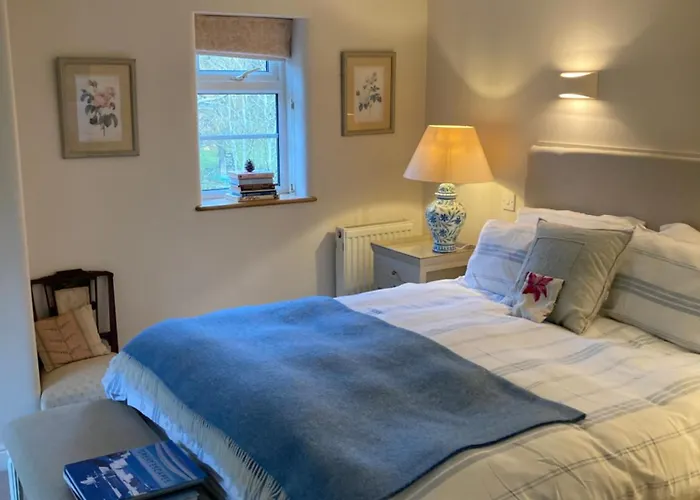 Brook Farm Cottage