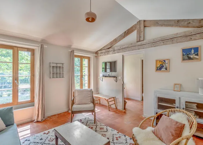 Maison Sumiane - Maison d hotes et locations avec piscine