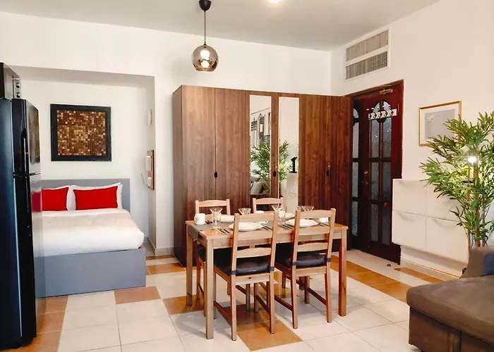 One Guest Place Deluxe Room Near The Beach