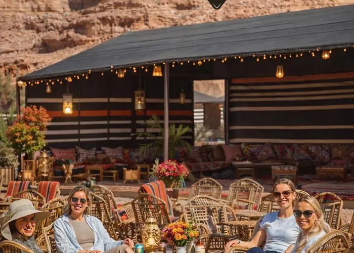 Rum Elara Luxry Camp