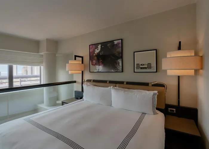 Thompson Chicago, By Hyatt