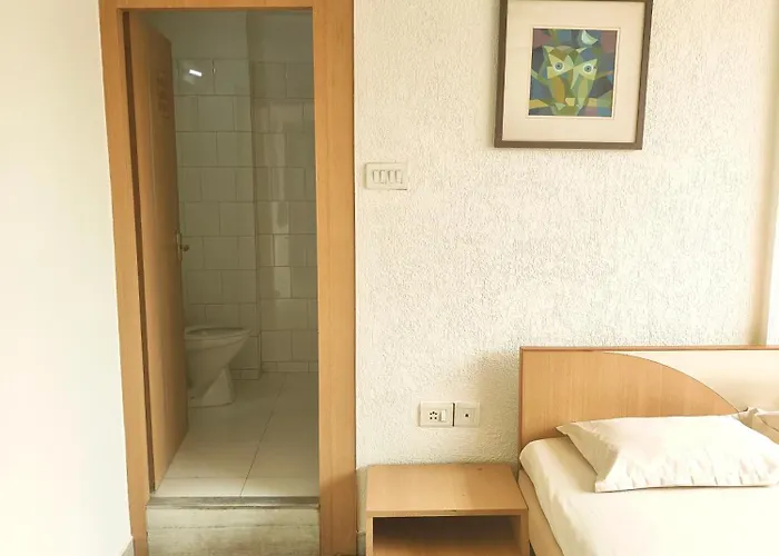 Ballygunge Guest House
