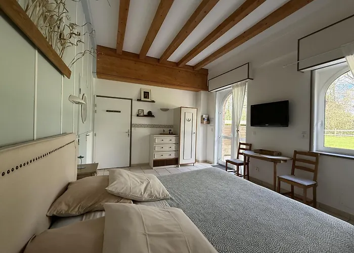 Chambres d'Hôtes Aux Ecuries du Chateau