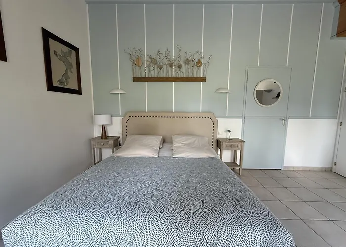Chambres d'Hôtes Aux Ecuries du Chateau