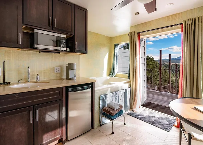Pikes Peak Paradise Bed And Breakfast