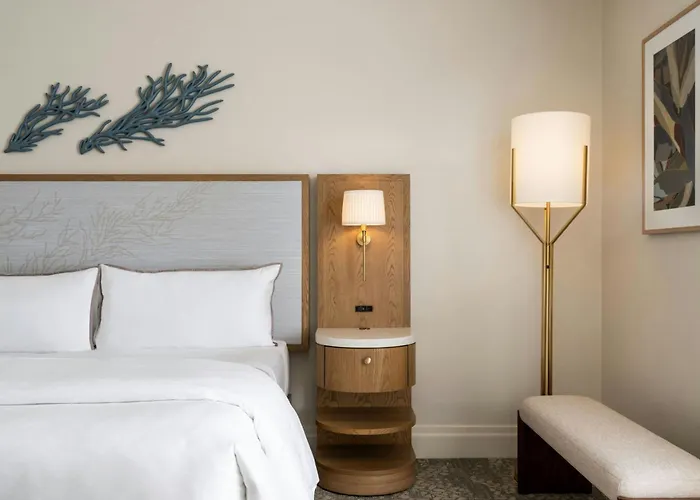 Moana Surfrider, A Westin Resort & Spa, Waikiki Beach