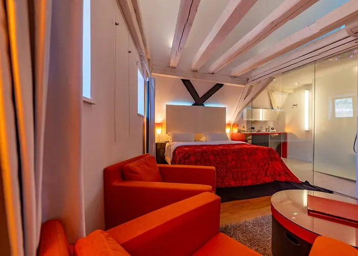 Le B. Suites, Chambres&Restaurant
