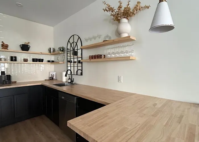 Antler'S Executive Suite- Moncton Downtown