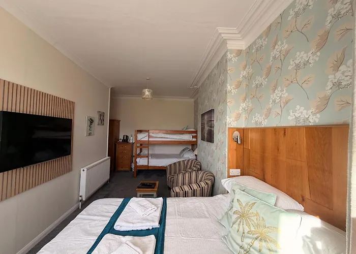Cairn House - Bed & Breakfast