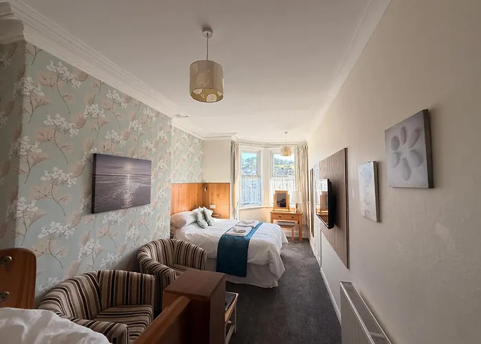 Cairn House - Bed & Breakfast