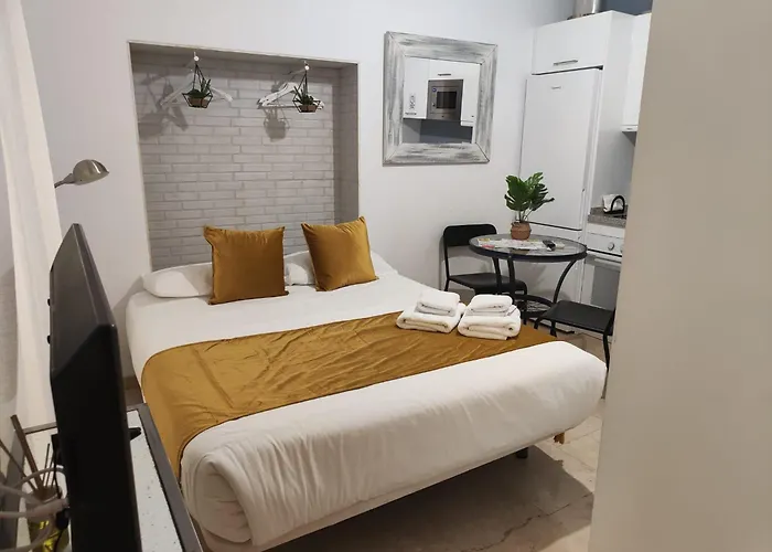 Hostly Mariana Hotel Sevilla