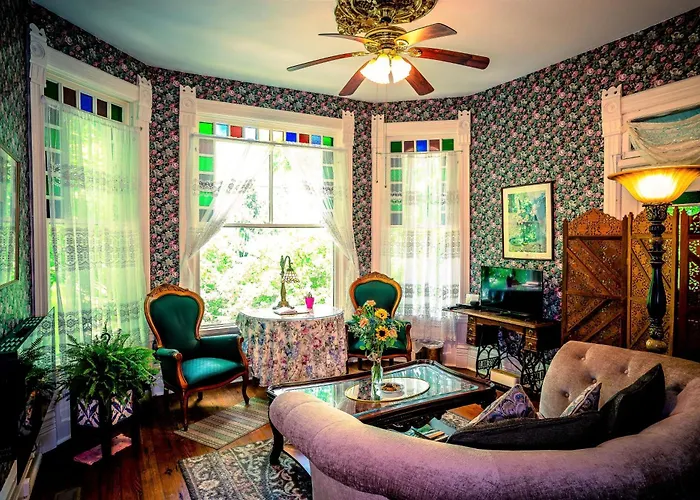 Cliff Cottage Inn, Downtown Bed & Breakfast