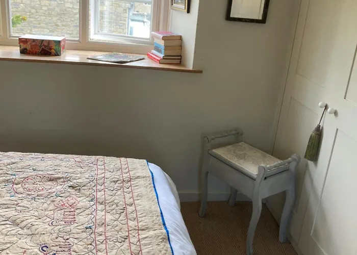 Brook Farm Cottage