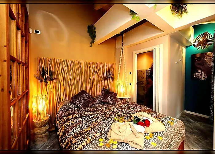 Bellavista Exclusive B&B In Zona Centrale Con Piscina Riscaldata-Jacuzzi Vista Lago La Colazione Viene Servita In Una Pasticceria Esclusiva In Centro-Vicina Alla Struttura-Animali Di Piccola Taglia Ammessi Su Richiesta Anticipata