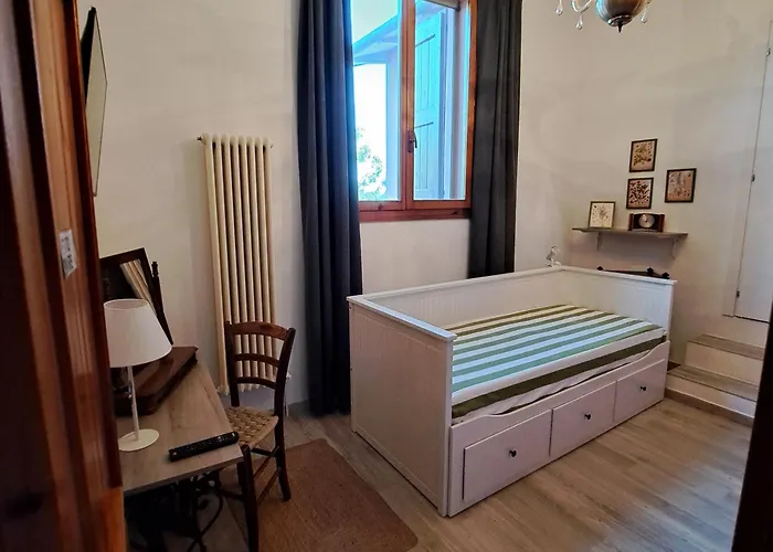 Il Conte Di Montechiaro Rural B&B