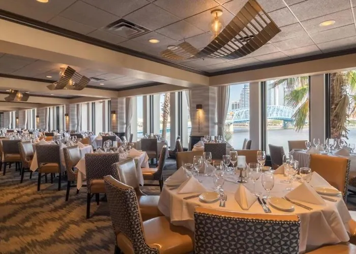 Doubletree By Hilton Hotel Jacksonville Riverfront