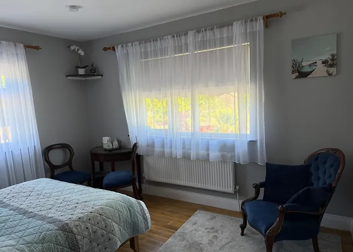 Victoria'S House