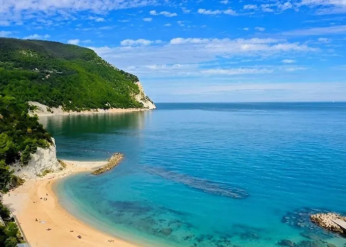 Sea View Sirolo Di Amedeo